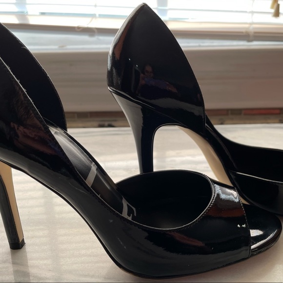 Elle Open Toe Patent Shining Pumps. - Picture 5 of 9